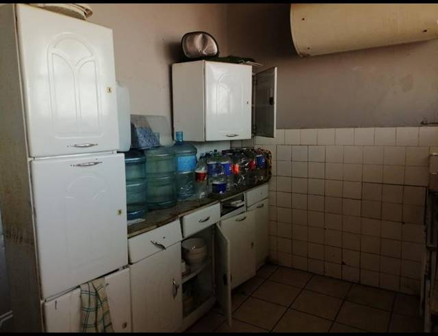 2 BEDROOM APARTMENT FOR SALE IN BEREA